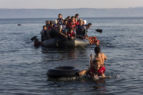 Un million de migrants sont entrés en Europe en 2015 - ảnh 1